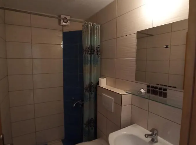 Cosmos Aparthotel 3*