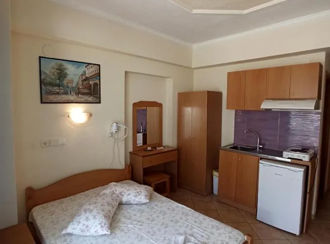 Cosmos Aparthotel 3*