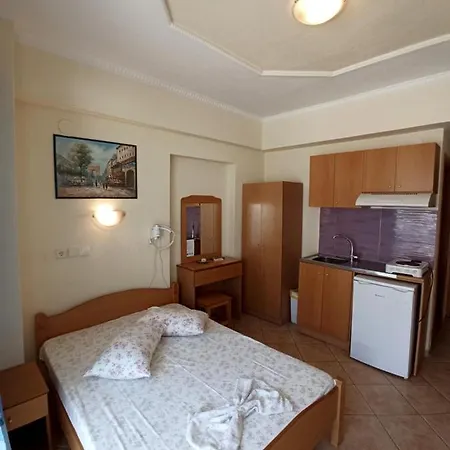 Cosmos Aparthotel *