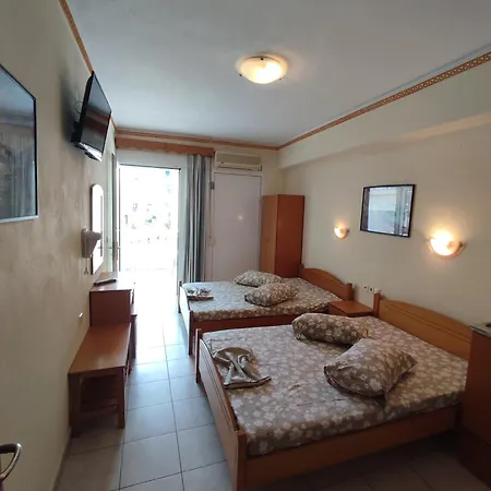 Aparthotel Cosmos *